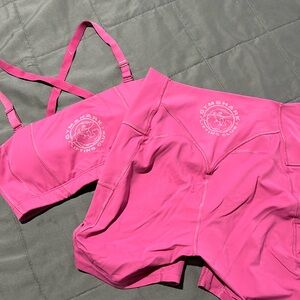 Gymshark legacy set color discontinued size M. Just wore once